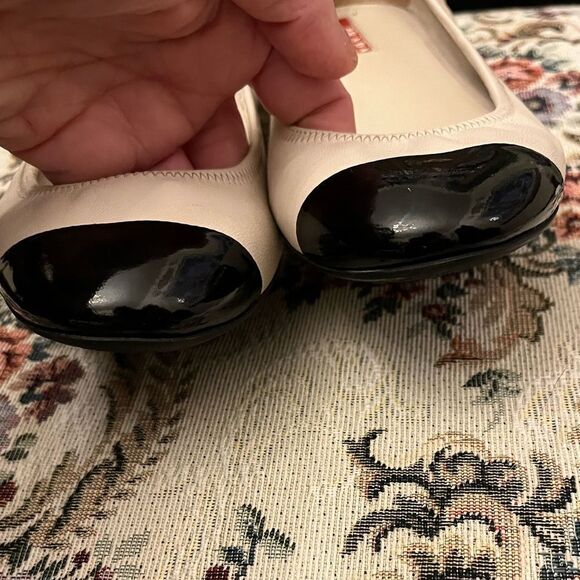 Authentic Prada Flats - Picture 3 of 15
